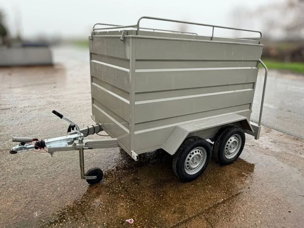 Remolques caja cerrada Carros homologados JCastillo en Alcolea del Río 41449 Sevilla