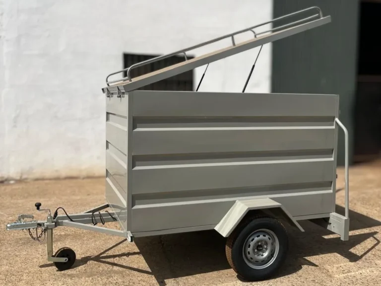 Remolques caja cerrada Carros homologados JCastillo en Alcolea del Río 41449 Sevilla