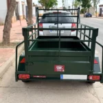 Remolque caja abierta con barandilla y atril | 2 ejes sin freno | papeles 750kg