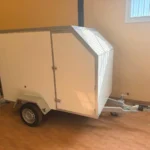 Remolque caja cerrada composite para camperizar o transporte de drones o motos de competición, JCastillo en Alcolea del río
